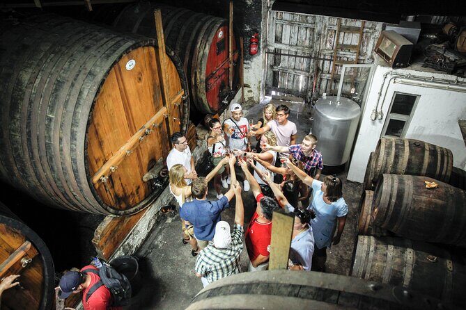 Authentic Small Group Douro Wine Tour with Lunch & River Cruise - Peso da Régua Stop: Coffee, Photos, and Wine-Trade Context