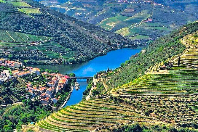 Douro Valley Private Tour: 2 Farms, Lunch & Boat Trip - Getting out of Porto: the scenic drive and early momentum