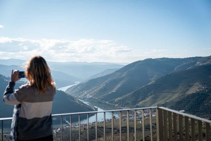 Exclusive Douro Valley: 3 Wineries, 9 Wine Tastings & Lunch - Key things that make this tour worth your time