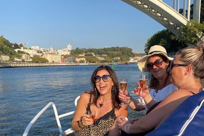 Port : private cruiser 6 Bridges and port wine tasting/Sunset - Nature Interlude: The Douro Estuary and Bird-Watching From Your Seat