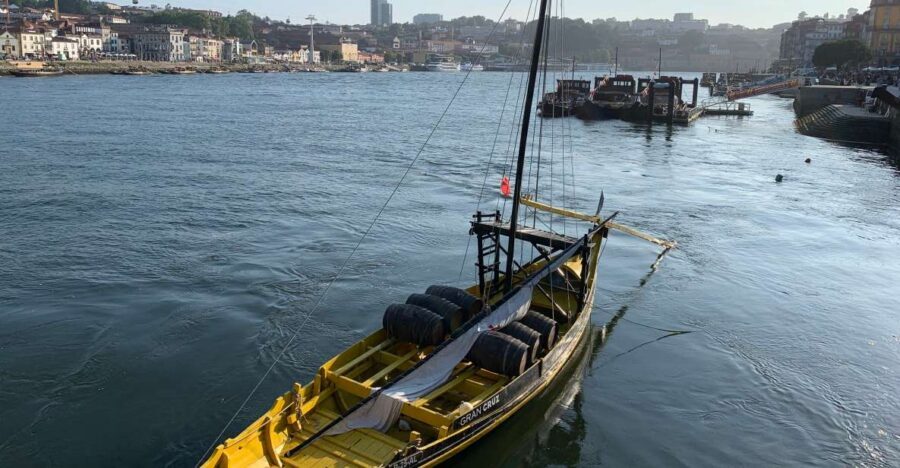 Porto and Gaia: Walking Tour of Douro's Two Riversides - Two rivers, one plan: how this 2-hour tour really works