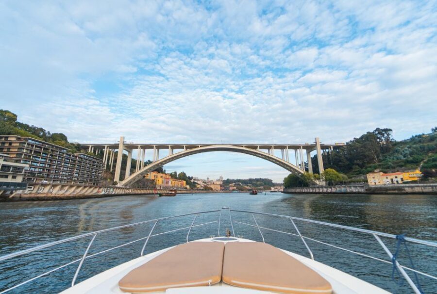Porto - Douro Cruise with Port wine and snacks - The Guide and Small Group Pace (Up to 8)