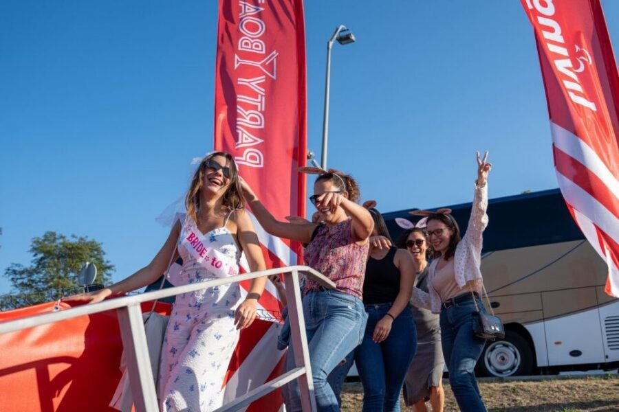 Porto: Douro River Party Boat with Sunset Option & 6 Bridges - Why this Douro River party boat hits the sweet spot in Porto