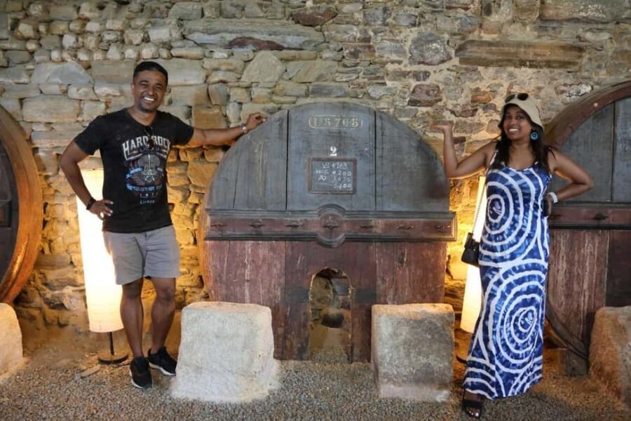 Porto: Douro Valley, 2 Wineries, Lunch, and 1-Hour Boat Tour - Lunch in Peso da Régua: traditional food plus more wine time