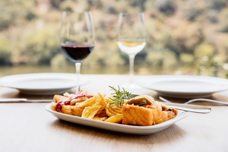 Porto: Douro Valley Full-Day Boat, Train, and Lunch Tour - Guides and group energy: who runs your day matters