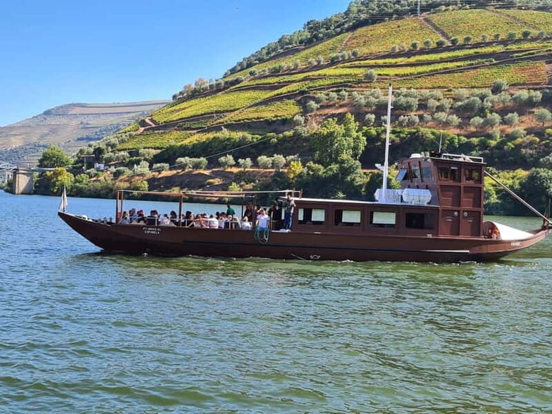 Porto: Douro Valley Tour at 2 Wineries with Lunch and Cruise - Two wineries with local guides: more than a quick tasting