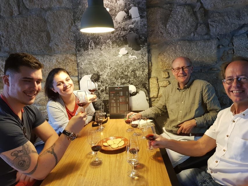 Porto: Port and Douro Wine Walking Tour with 9 Tastings - Starting on the Riverfront: Meeting Point and How the Tour Flows