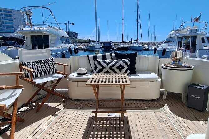Porto: Private Tour on a Luxury Yacht on the Douro River - Price and value for up to 12 people