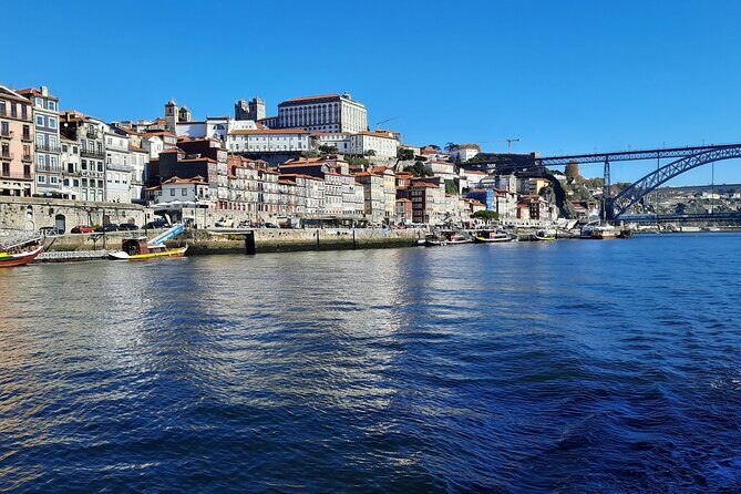 Private Porto City Half Day Tour with River Cruise & Wine Tasting - São Bento Station: Tiles That Act Like a Local Timeline